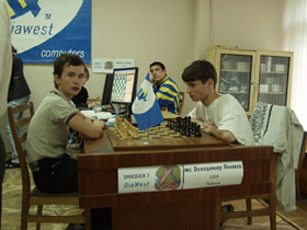 Juniors vs Computers