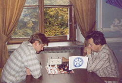 �������-������